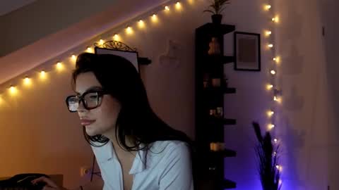 Sophie online show from October 25, 5:57 pm