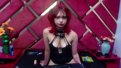sophie_jhoms online show from October 24, 4:46 am