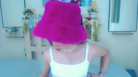 sophie_miaa online show from February 24, 12:30 am