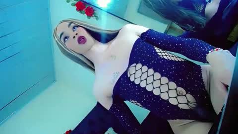 sophie_miaa online show from February 13, 9:17 pm