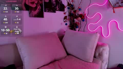 sophie_moon24 online show from February 15, 10:31 pm