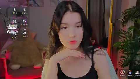 sophie_nomenal_ online show from October 13, 1:46 pm