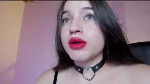 Snapshot of sophie_spencer1 chatting on February 14, 12:41 am sophie_spencer1 online show from February 14, 12:41 am