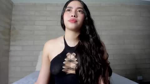 sophiebellucci online show from November 19, 9:41 am