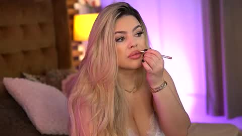 Sophie online show from February 7, 7:22 am