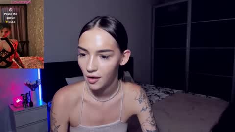 Sophie online show from September 8, 7:46 pm