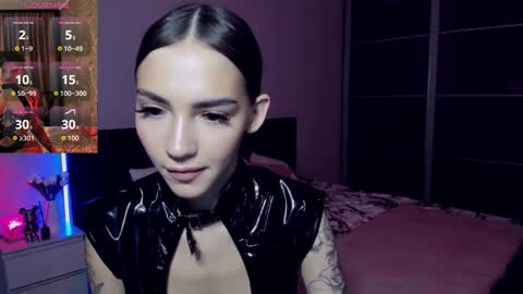 Sophie online show from September 11, 11:50 pm