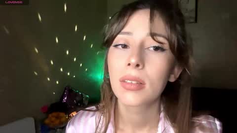 Mira online show from November 29, 9:11 pm