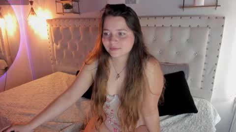 Sophie  online show from December 2, 1:42 pm