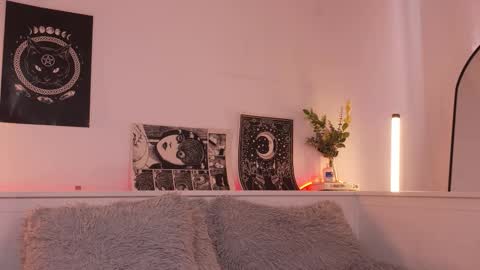 Sophiee  online show from November 25, 9:02 pm