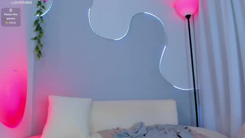 Sophie online show from April 2, 11:22 pm