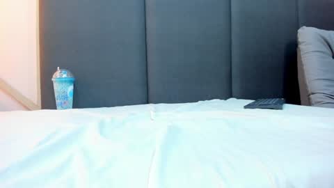 Snapshot of sophieharris__ chatting on January 25, 8:21 pm sophieharris__ online show from January 25, 8:21 pm