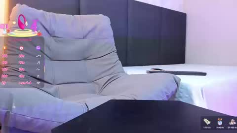 Snapshot of sophieharris__ chatting on September 15, 8:10 pm sophieharris__ online show from September 15, 8:10 pm