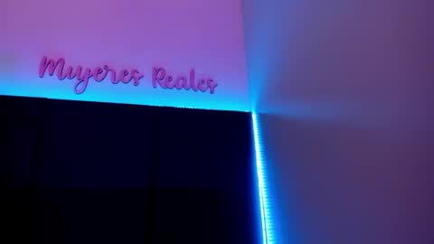 Snapshot of sophieharris__ chatting on March 1, 1:11 am sophieharris__ online show from March 1, 1:11 am