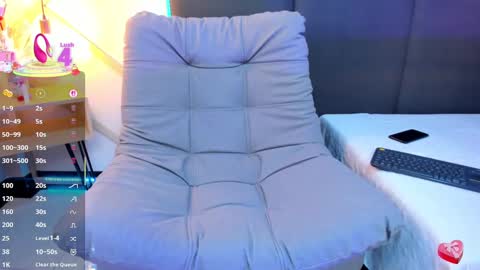 Snapshot of sophieharris__ chatting on March 8, 8:14 pm sophieharris__ online show from March 8, 8:14 pm