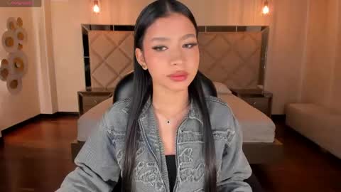 Sophie Houston online show from April 22, 3:24 am