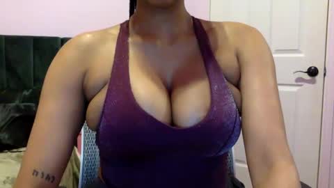 Sophia Star online show from January 8, 5:37 am