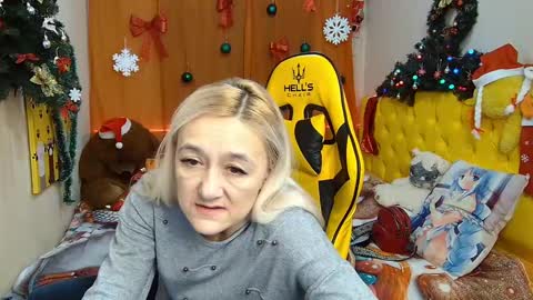 Snapshot of sophiekittyy chatting on January 23, 10:32 am sophiekittyy online show from January 23, 10:32 am