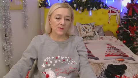 Snapshot of sophiekittyy chatting on January 19, 10:28 am sophiekittyy online show from January 19, 10:28 am