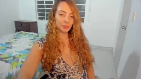 Snapshot of sophielatina chatting on January 30, 5:09 am Sophia online show from January 30, 5:09 am