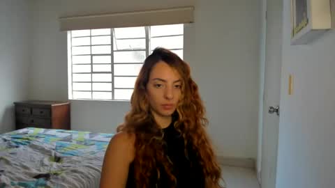 Snapshot of sophielatina chatting on January 29, 9:07 pm Sophia online show from January 29, 9:07 pm