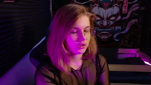 Sophie online show from May 9, 8:59 pm