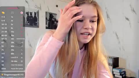 SophieRayne online show from February 5, 9:57 am