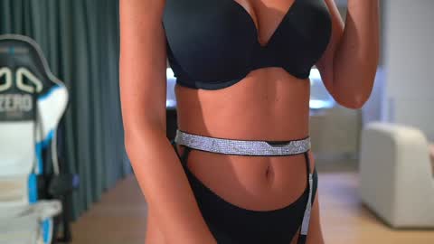       online show from October 23, 8:10 pm