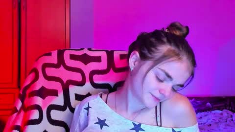 Sophie and my bestie Mandy    online show from January 9, 2:55 pm