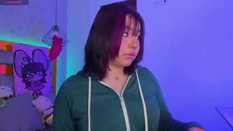   Sophie  online show from December 19, 6:36 pm