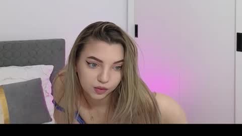 SophieWild online show from February 3, 6:22 am