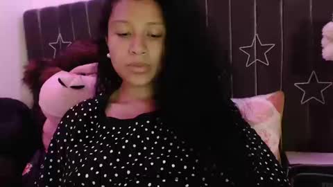 Snapshot of sophiia_dreams chatting on September 12, 12:23 am Sophia this is not my real name online show from September 12, 12:23 am