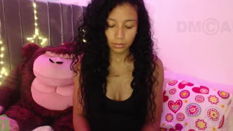 Snapshot of sophiia_dreams chatting on January 2, 10:11 pm Sophia this is not my real name online show from January 2, 10:11 pm