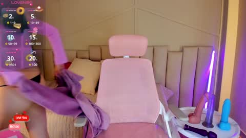Snapshot of sophiiaamiller chatting on February 5, 7:39 am Sophia online show from February 5, 7:39 am