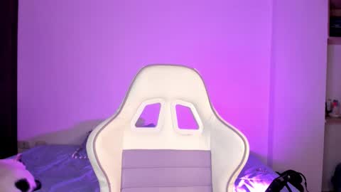 Sophiie Williams online show from February 27, 6:13 am