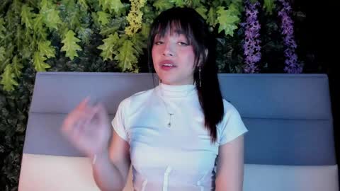Snapshot of sophy_smilesweet chatting on January 28, 2:42 pm SOPHY ROGERS online show from January 28, 2:42 pm