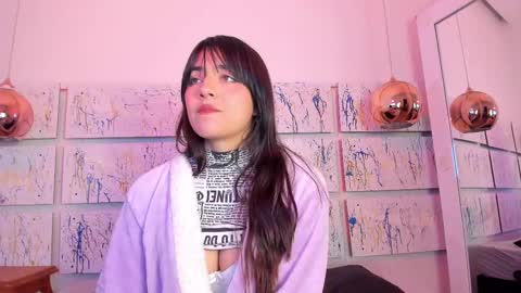 Snapshot of sophy_smilesweet chatting on February 19, 3:16 pm SOPHY ROGERS online show from February 19, 3:16 pm