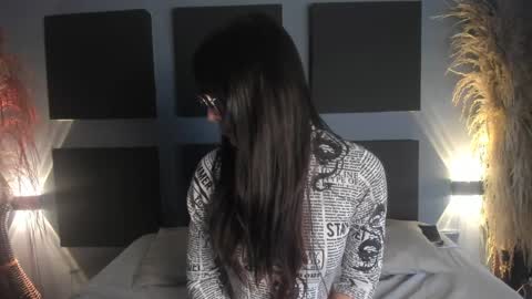 Snapshot of sophy_smilesweet chatting on February 6, 11:42 am SOPHY ROGERS online show from February 6, 11:42 am
