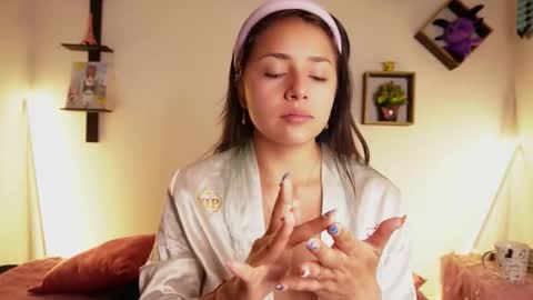 SOPHY ROGERS online show from October 22, 11:34 am