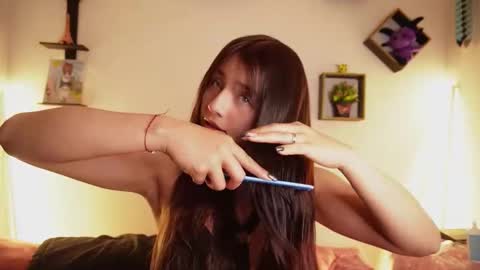 SOPHY ROGERS online show from November 6, 8:12 pm