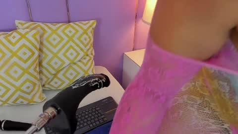 Sophy online show from April 8, 11:46 am