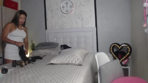 Snapshot of sopphiefox chatting on March 11, 6:08 am Sofia online show from March 11, 6:08 am