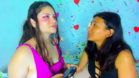 Soso And Esme online show from March 1, 9:15 pm