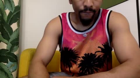 Snapshot of soulmatesxoo34 chatting on December 2, 7:00 pm Longhaitianbbc thick latina online show from December 2, 7:00 pm