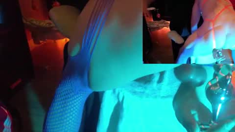 soundingslutslave online show from December 18, 6:09 am