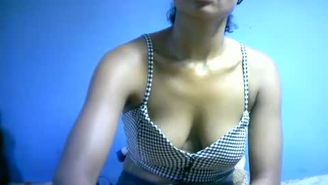 sourayaa online show from April 30, 8:57 pm