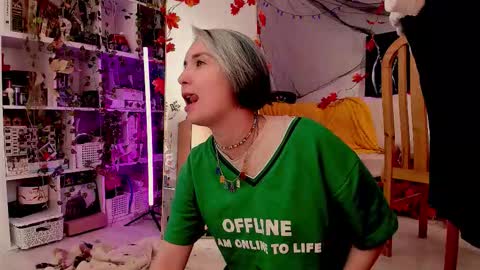 Leah online show from September 29, 9:30 am