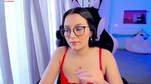 Snapshot of soy___lili chatting on January 17, 6:44 pm Lili online show from January 17, 6:44 pm