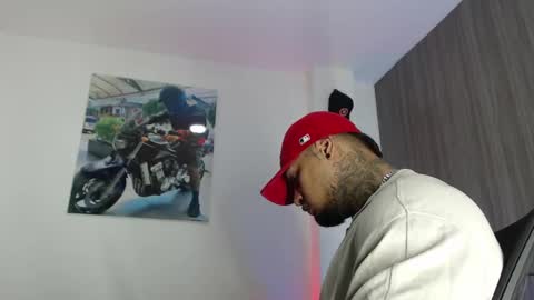 Snapshot of soy_apolo chatting on September 18, 6:45 pm soy_apolo online show from September 18, 6:45 pm