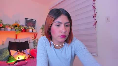 Sarah Valentina online show from February 12, 8:38 am